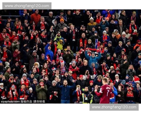 足球联赛冷门频发震撼赛季格局引发球迷热议不断全场关注持续升温